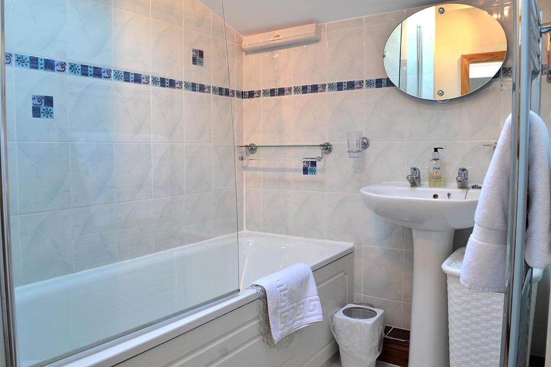 Petrock Holiday Cottages Newton Saint Petrock Екстер'єр фото